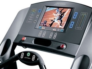 Life Fitness 95TE Treadmill (Remanufactured)