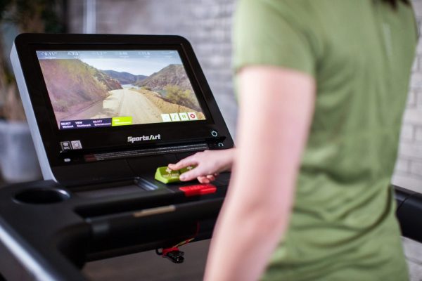 SportsArt T656 Status Treadmill - 19" Senza Touchscreen Display Console (New)