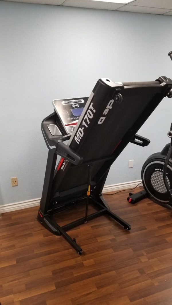 Muscle D Deluxe Home Treadmill (New)